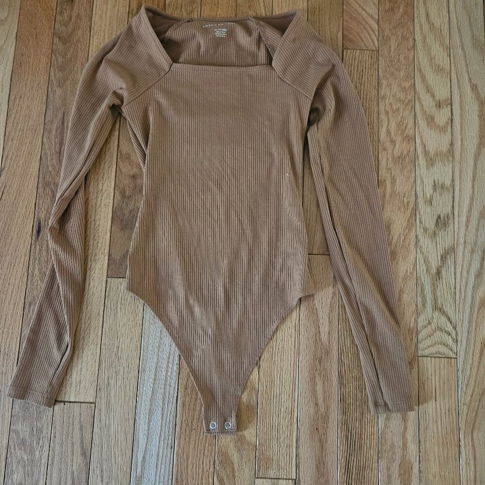 American Eagle body suit, tan, worn only 1 time, size XS